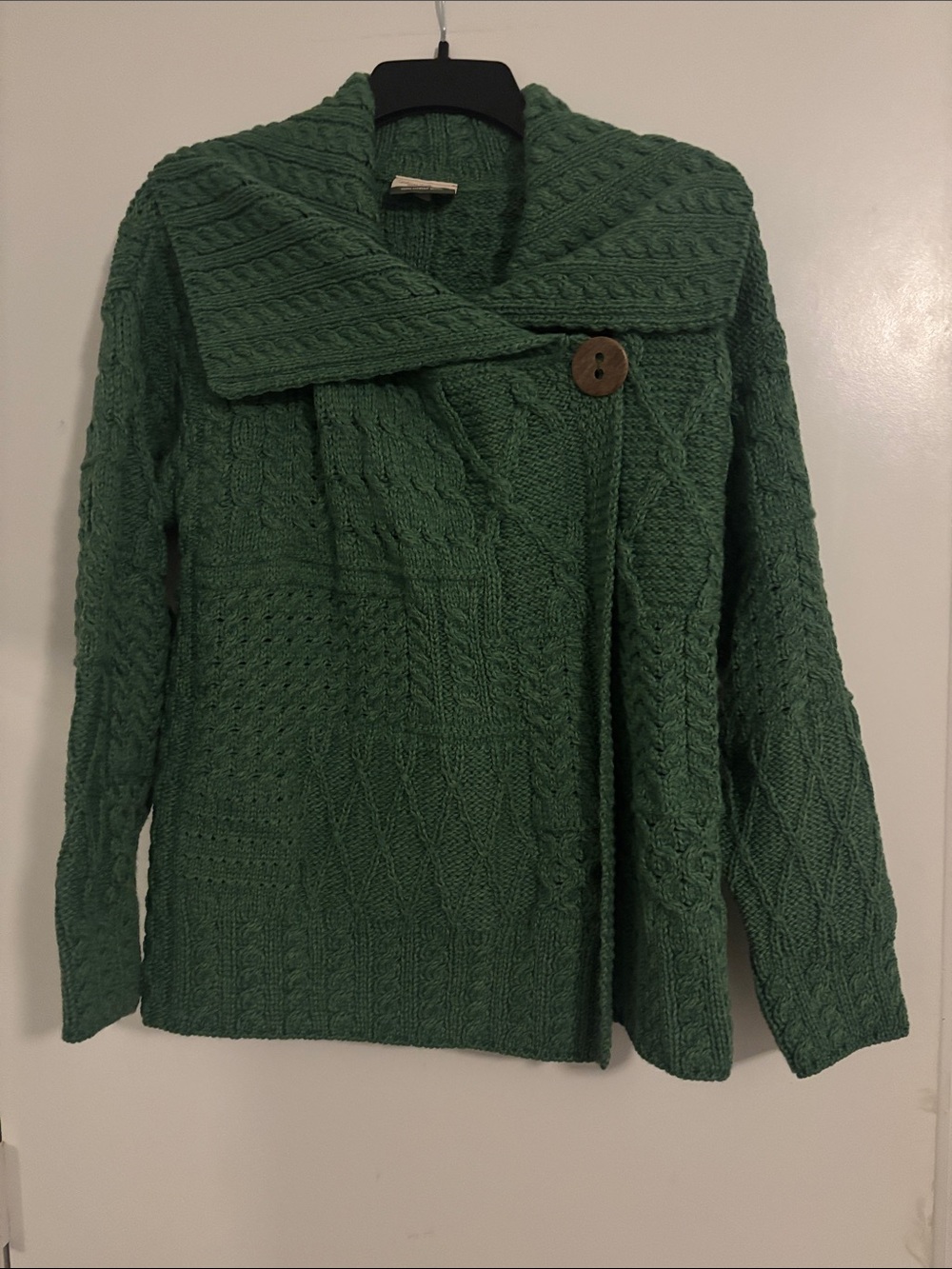 Shawl-Collar Cable Knit Cardigan Sweater in Green
